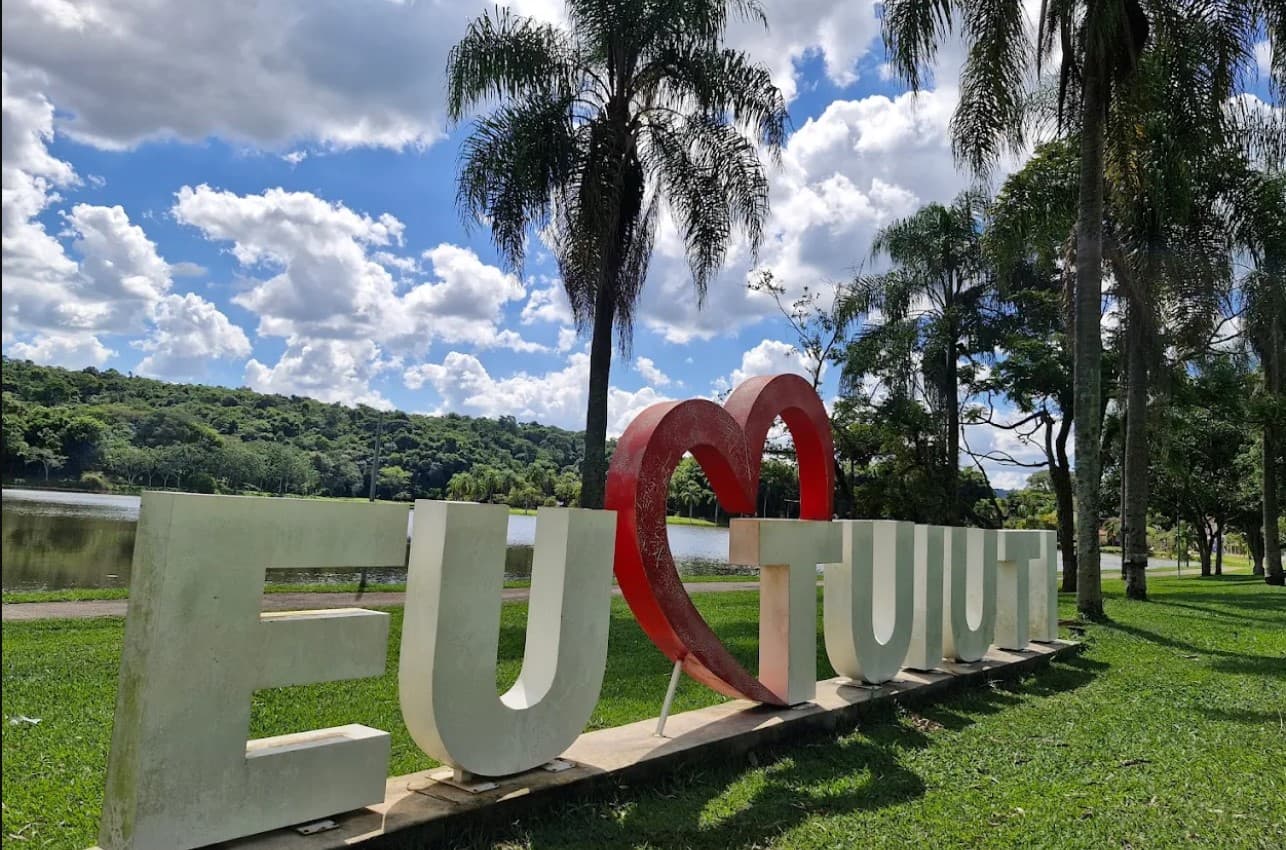 Parque do Lago e Letreiro