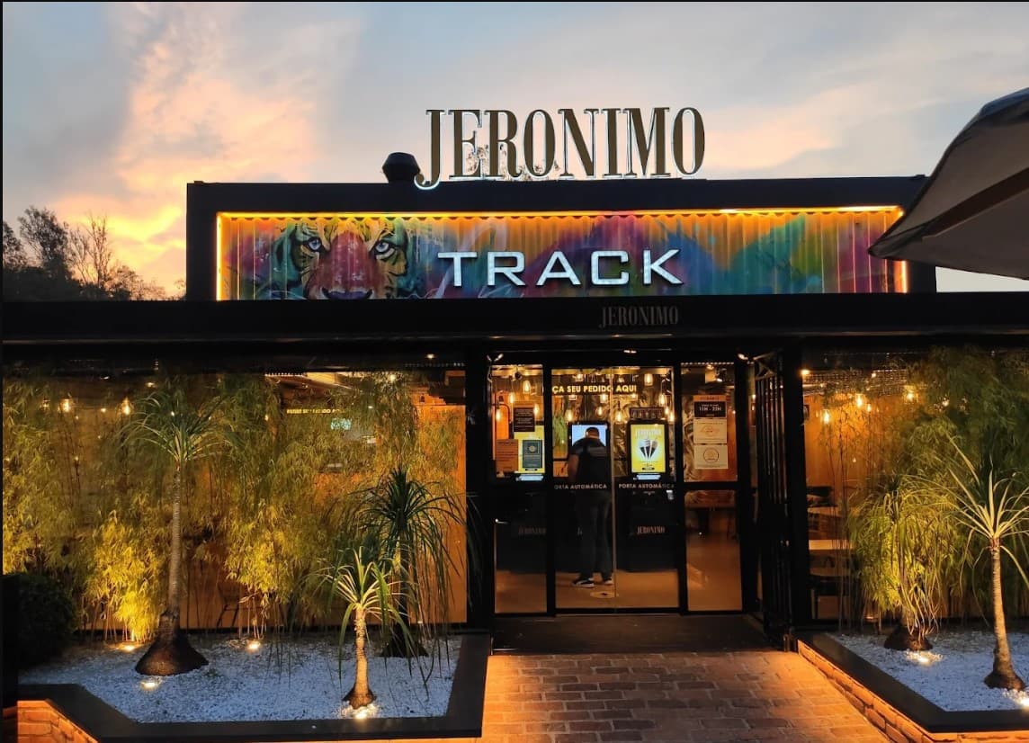 Madero & Jerônimo Track