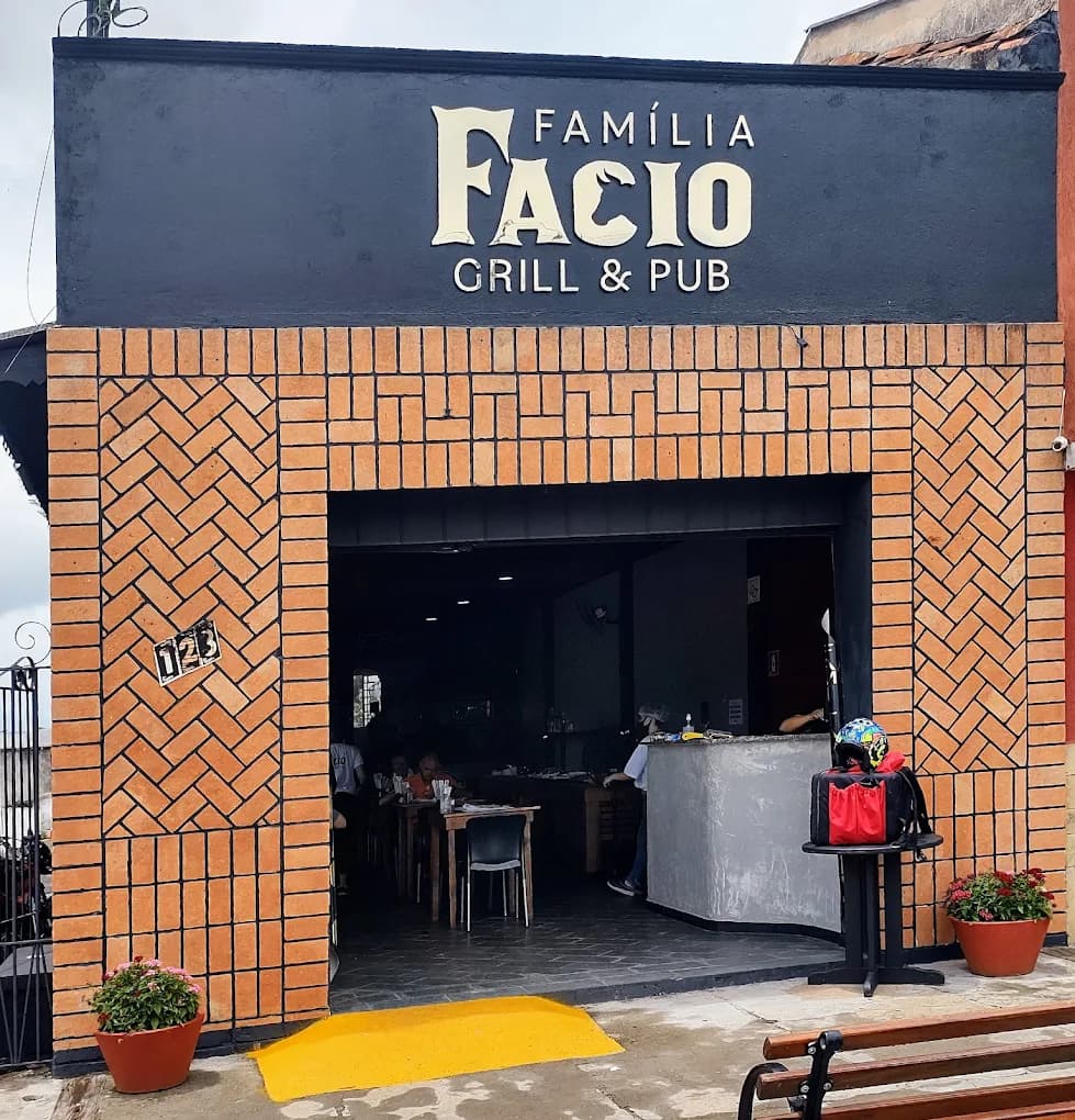 Família Facio Grill e Pub