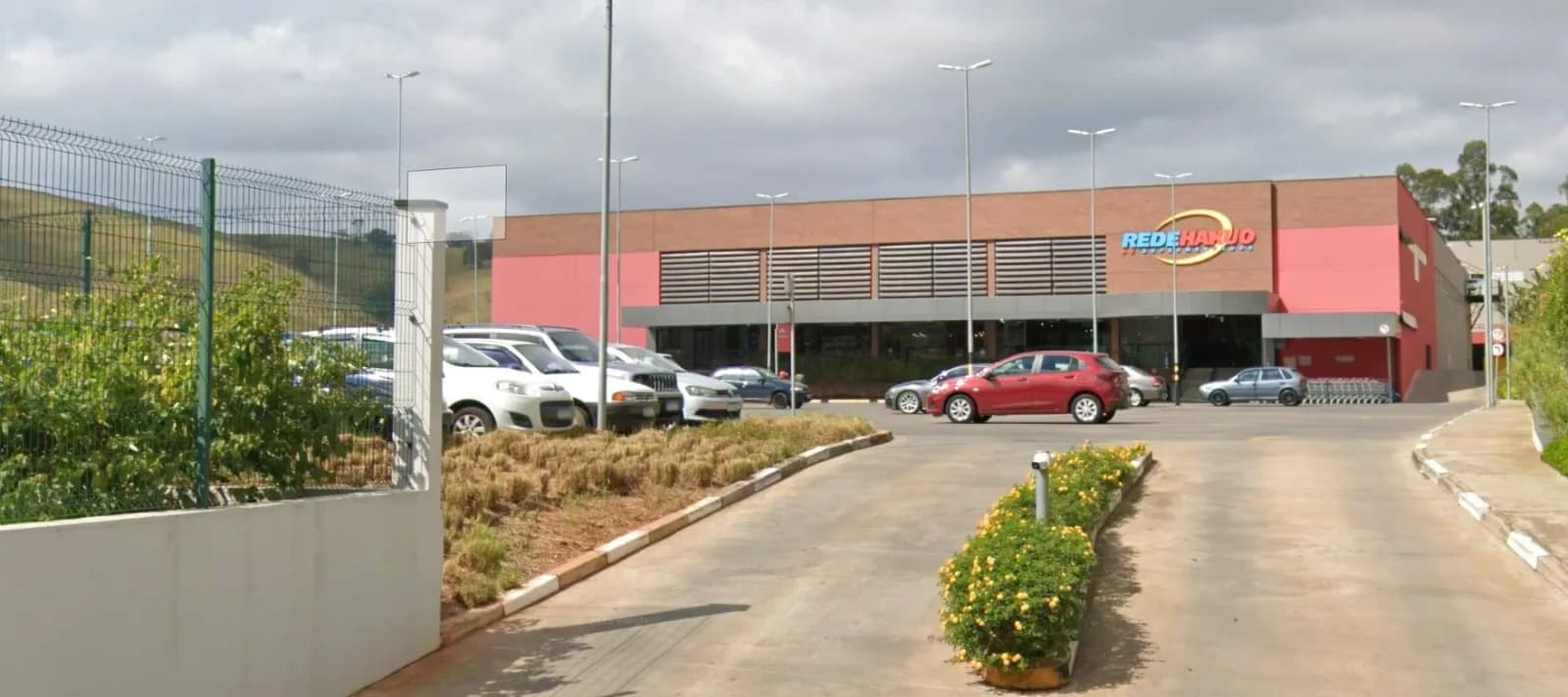 Lojas Rede Hakuo de Supermercados - Cachoeira Abaixo — foto 1