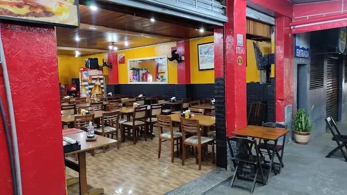 Caverna's Lances Bar